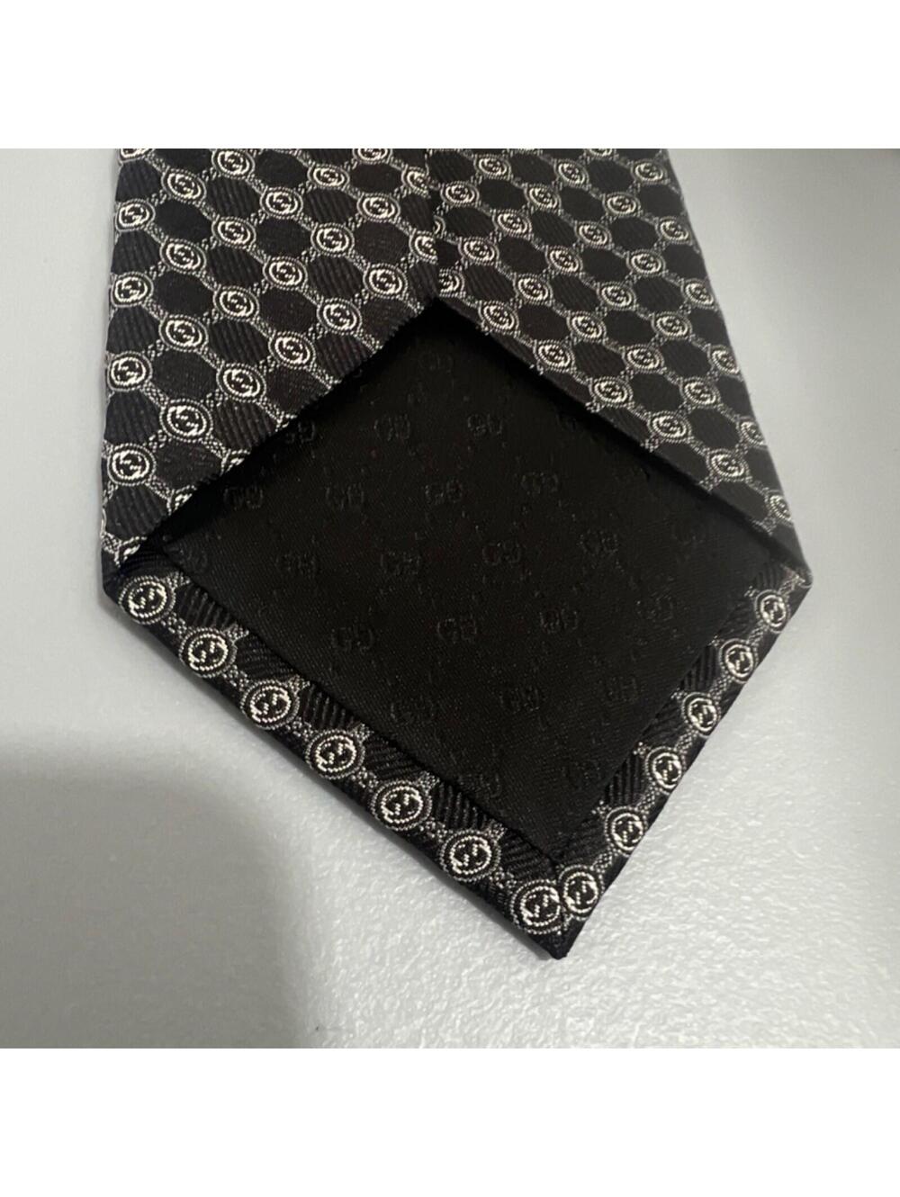 NEW WITH TAGS Gucci Men's Black & Gray Logo Argyle Silk Tie $249 - Picture 8 of 9